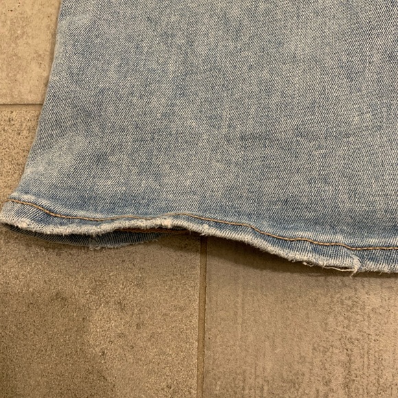 Women’s American Eagle Flare Jeans - Picture 3 of 5